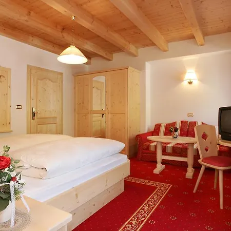 Hotel Garni Schenk 3*